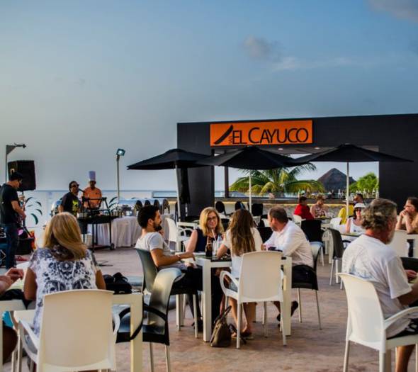 El cayuco bar & pool bar Hotel Coral Princess Hotel & Dive Resort Cozumel